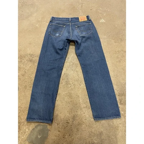 Levis 501 Jeans Mens 35x31 Medium Wash Blue Straight Leg Button Fly Distressed - Picture 9 of 16